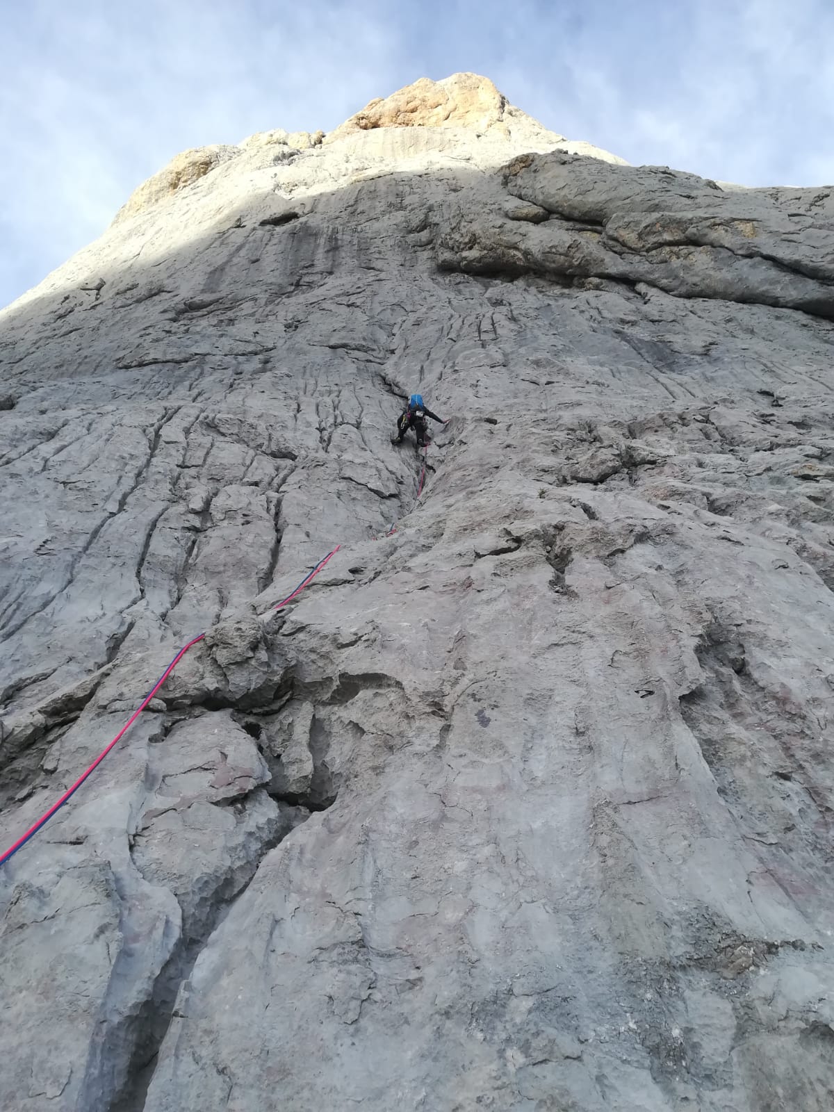 Escalada del Pico Urriellu o Naranjo de Bulnes por la Vía Cepeda. Picos de Europa Escalada del Pico Urriellu o Naranjo de Bulnes por la Vía Cepeda. Picos de Europa